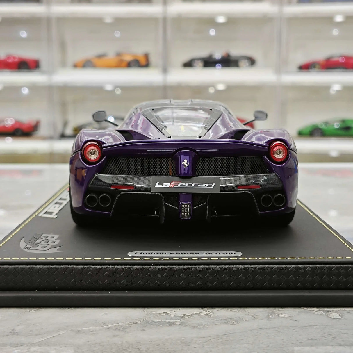 BBR Ferrari 2013 LaFerrari Coupe Viola Hong Kong Italian Flag 1:18 – Modello da collezione in metallo pressofuso