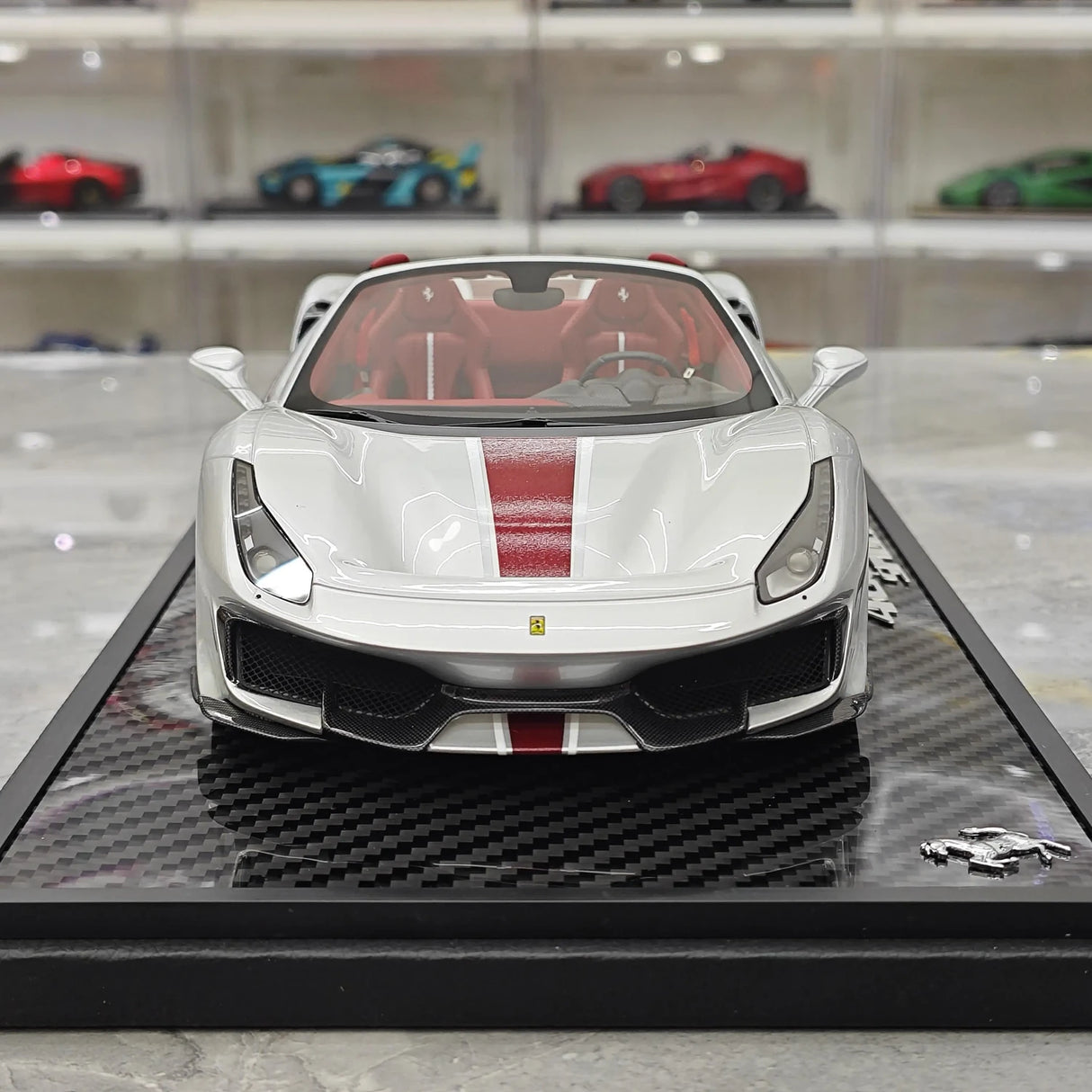 BBR Ferrari 2018 488 Pista Spider Argento Nurburgring 1:18 – Modello di resina collezionabile
