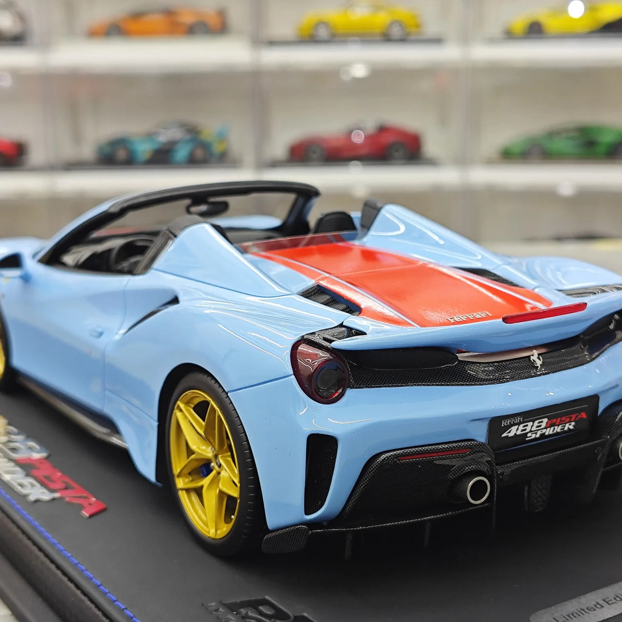 BBR Ferrari 2018 488 Pista Spider Azzurro La Plata 1:18 – Resina modello in resina collezionabile