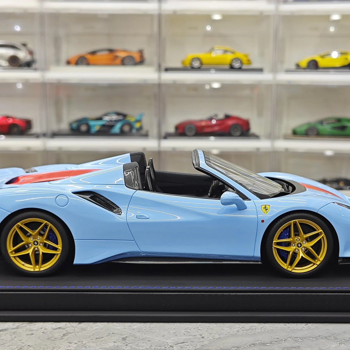 BBR Ferrari 2018 488 Pista Spider Azzurro La Plata 1:18 – Resina modello in resina collezionabile