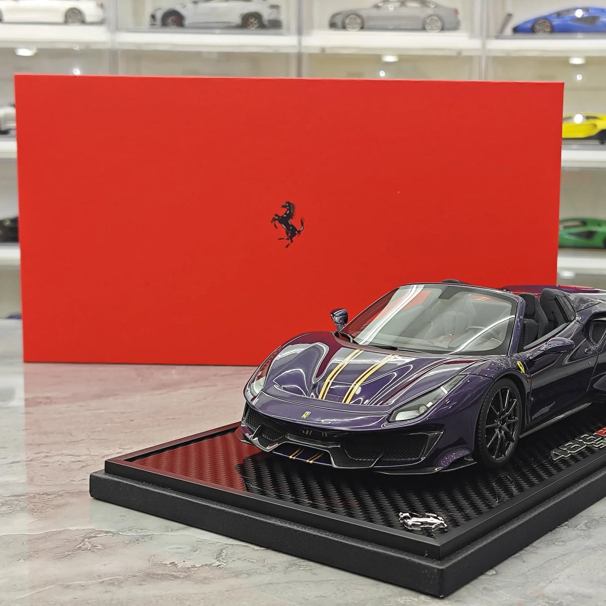 BBR Ferrari 2018 488 Pista Spider Viola Hong Kong 1:18 – Modello in resina collezionabile