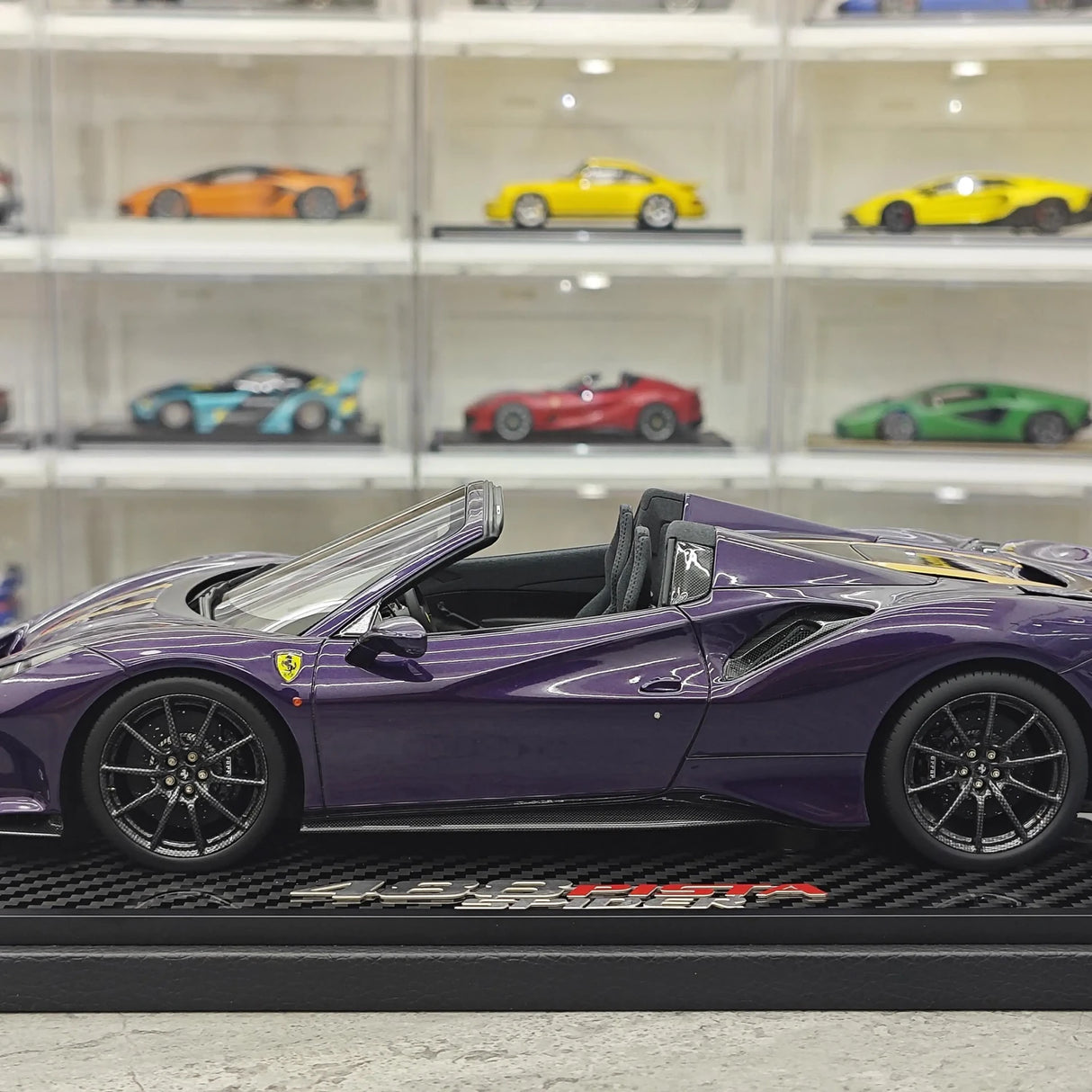 BBR Ferrari 2018 488 Pista Spider Viola Hong Kong 1:18 – Modello in resina collezionabile