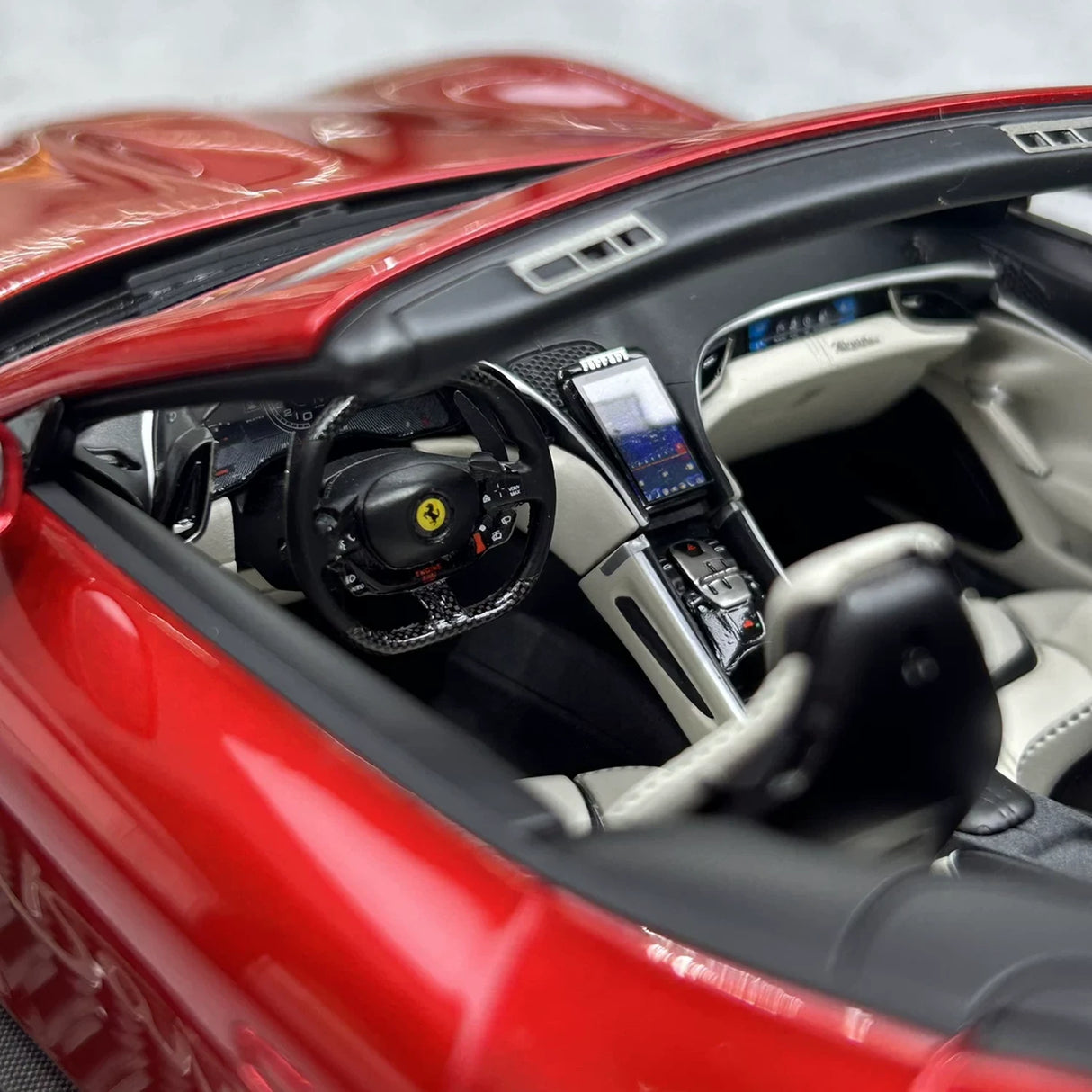 BBR Ferrari 2019 روما روسو بورتوفينو 1:18 – نموذج راتنج قابل للجمع