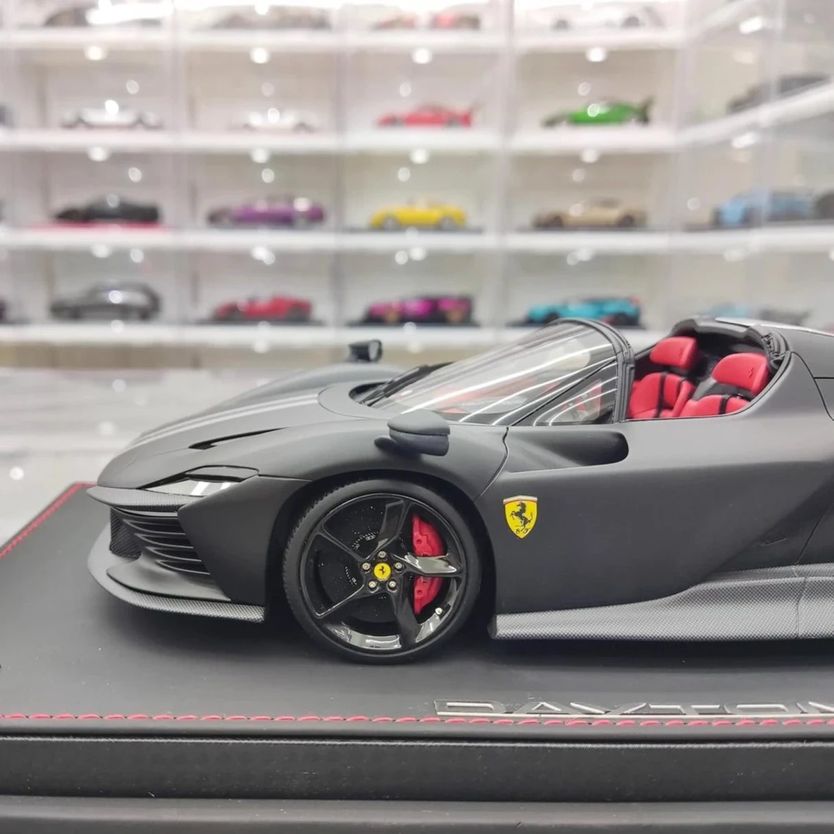 BBR Ferrari 2021 Daytona SP3 Black 1:18 – kolekcjonerska żywica modelowa żywica