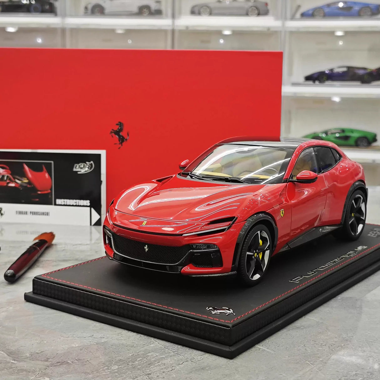 BBR Ferrari 2023 Purosangue Red 1:18 – kolekcjonerski model z żywicy odlewany