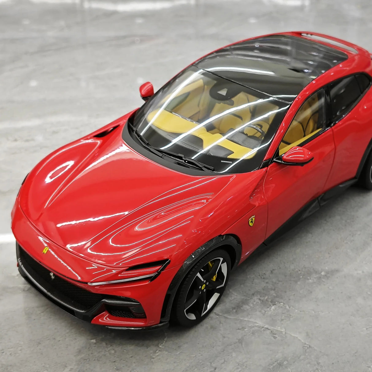 BBR Ferrari 2023 Purosangue Rosso Corsa 1:18 – Modello da collezione in pressofuso
