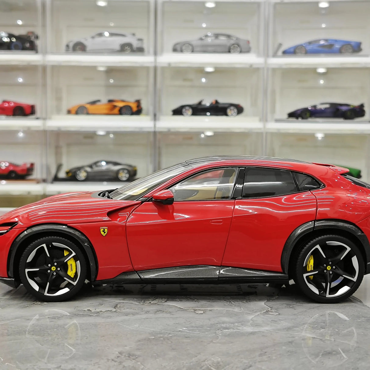 BBR Ferrari 2023 Purosangue Rosso Corsa 1:18 – Modello da collezione in pressofuso