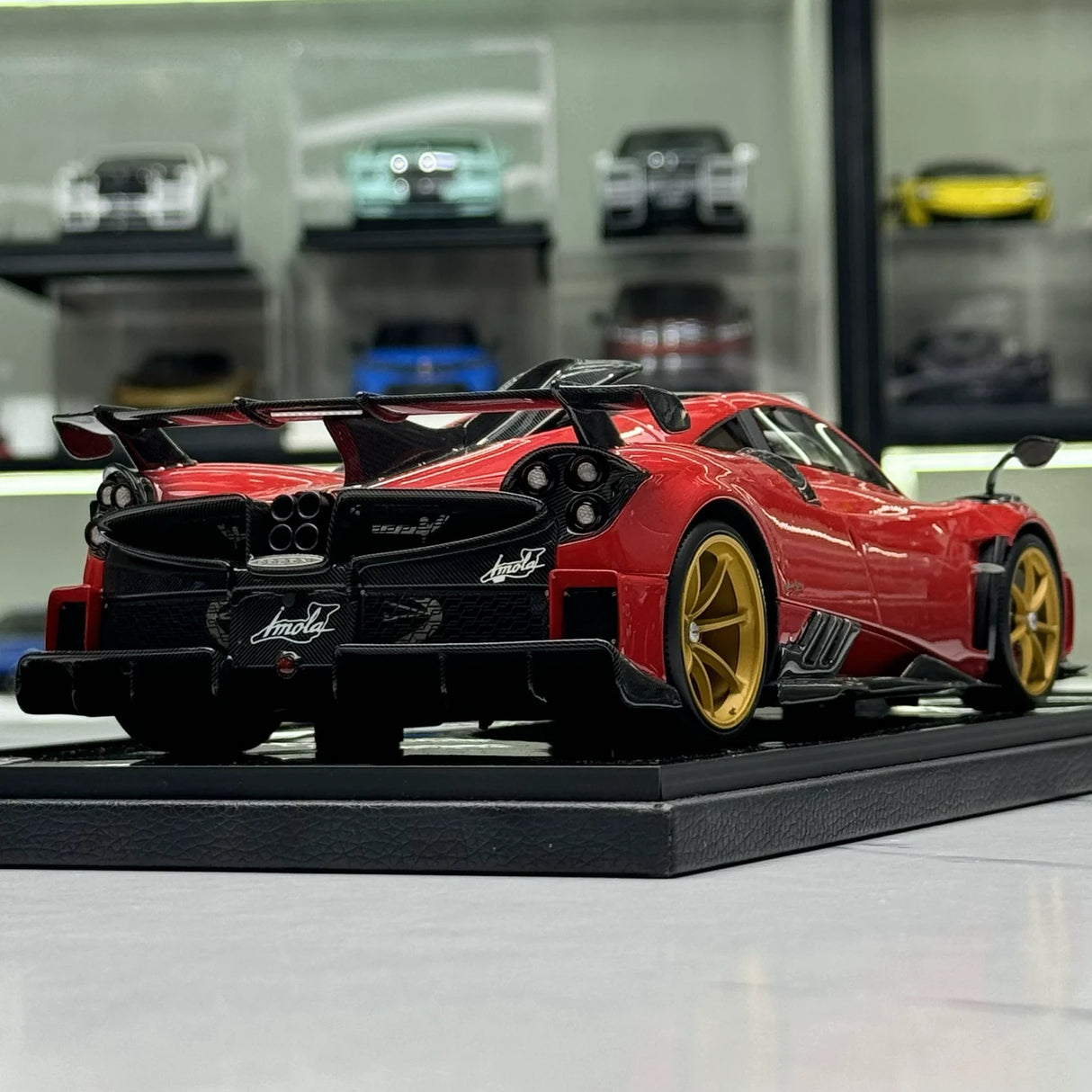 BBR Pagani 2020 Imola Red 1:18 – Resina de Modelo de Resina de Colección