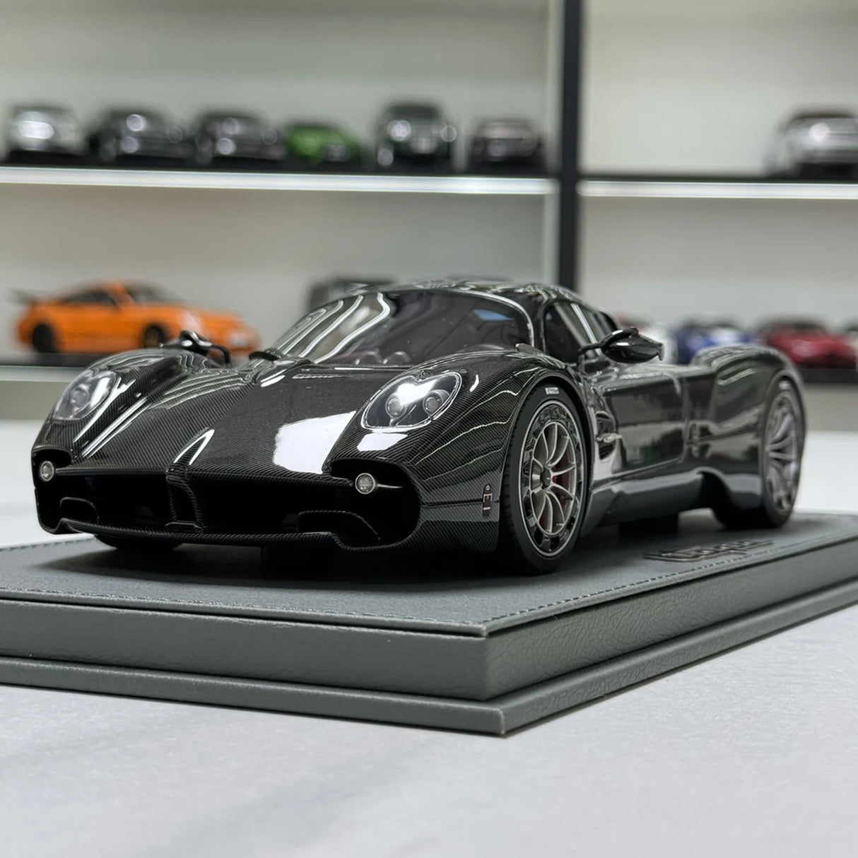 BBR Pagani 2022 Utopia Carbon Black 1:18 – Collectible Resin Model Resin