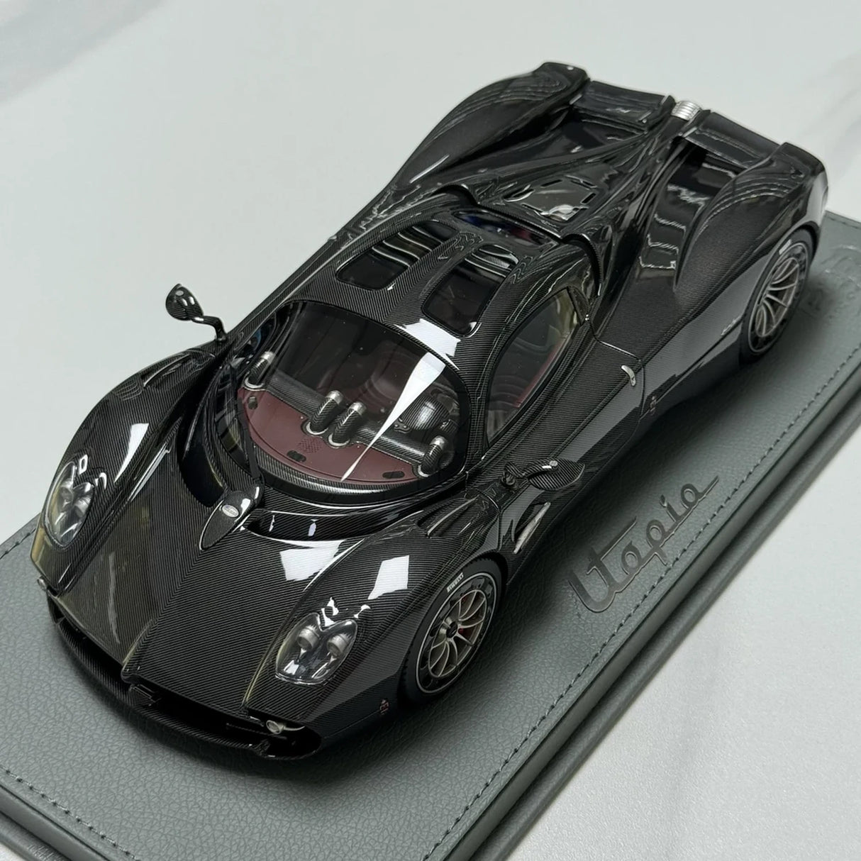 BBR Pagani 2022 Utopia Carbon Black 1:18 – Collectible Resin Model Resin