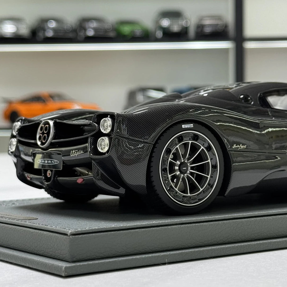 BBR Pagani 2022 Utopia Carbon Black 1:18 – Collectible Resin Model Resin