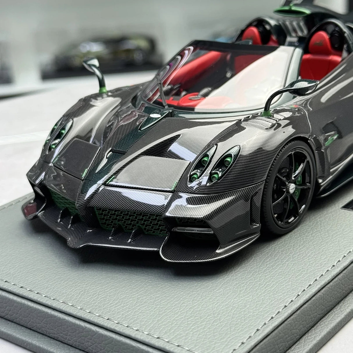 BBR Pagani 2023 Imola Roadster Black 1:18 – Resina de Modelo de Resina de Coleção
