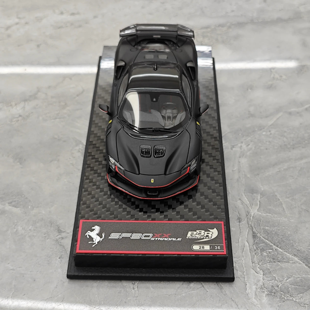 Ferrari 2024 SF90 XX Stradale #16 Matt Black 1:43 modèle de collection en résine par BBR - vue 2
