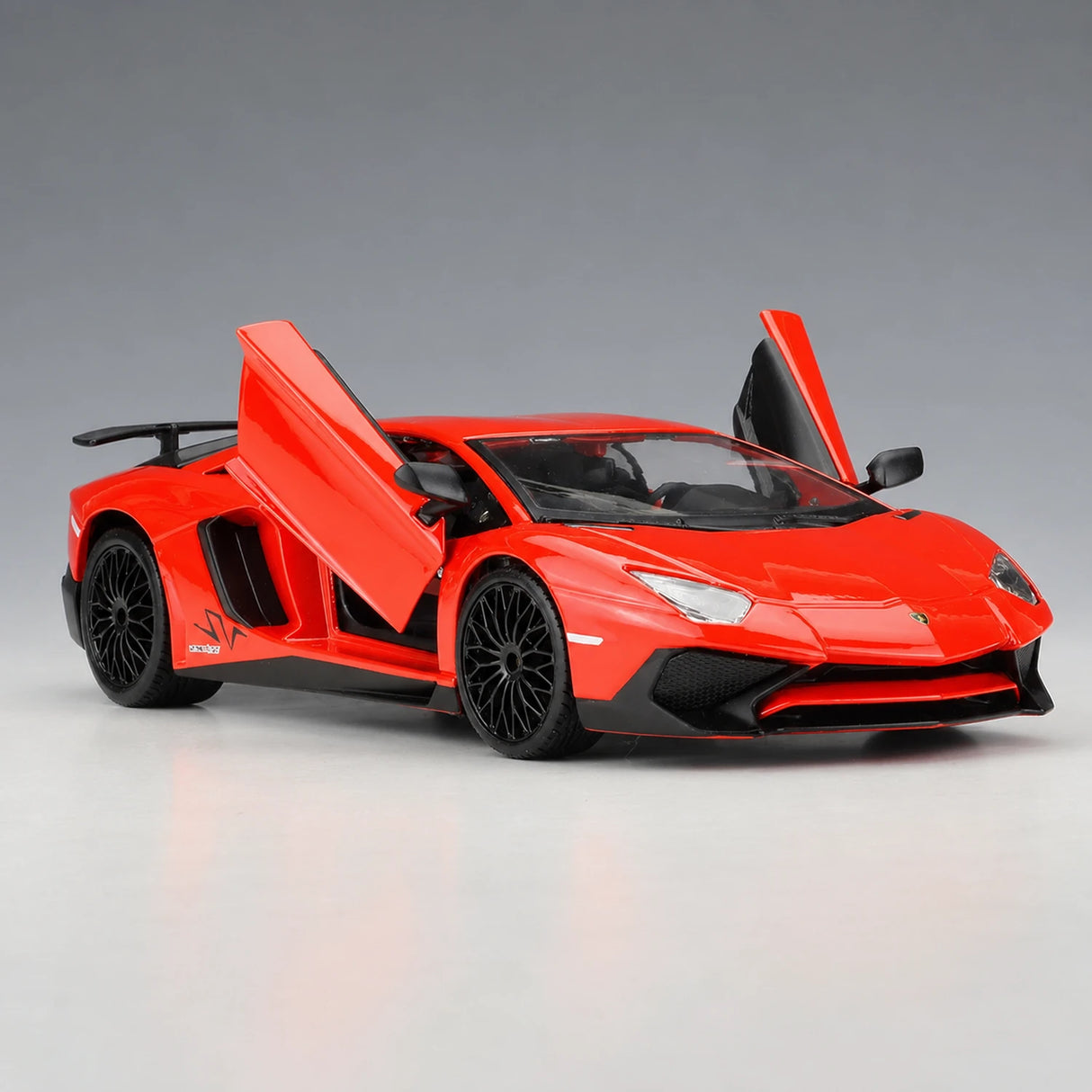 Bburago Lamborghini 2016 Aventador LP750-4 SV Red 1:24 – model wyświetlacza odlewany