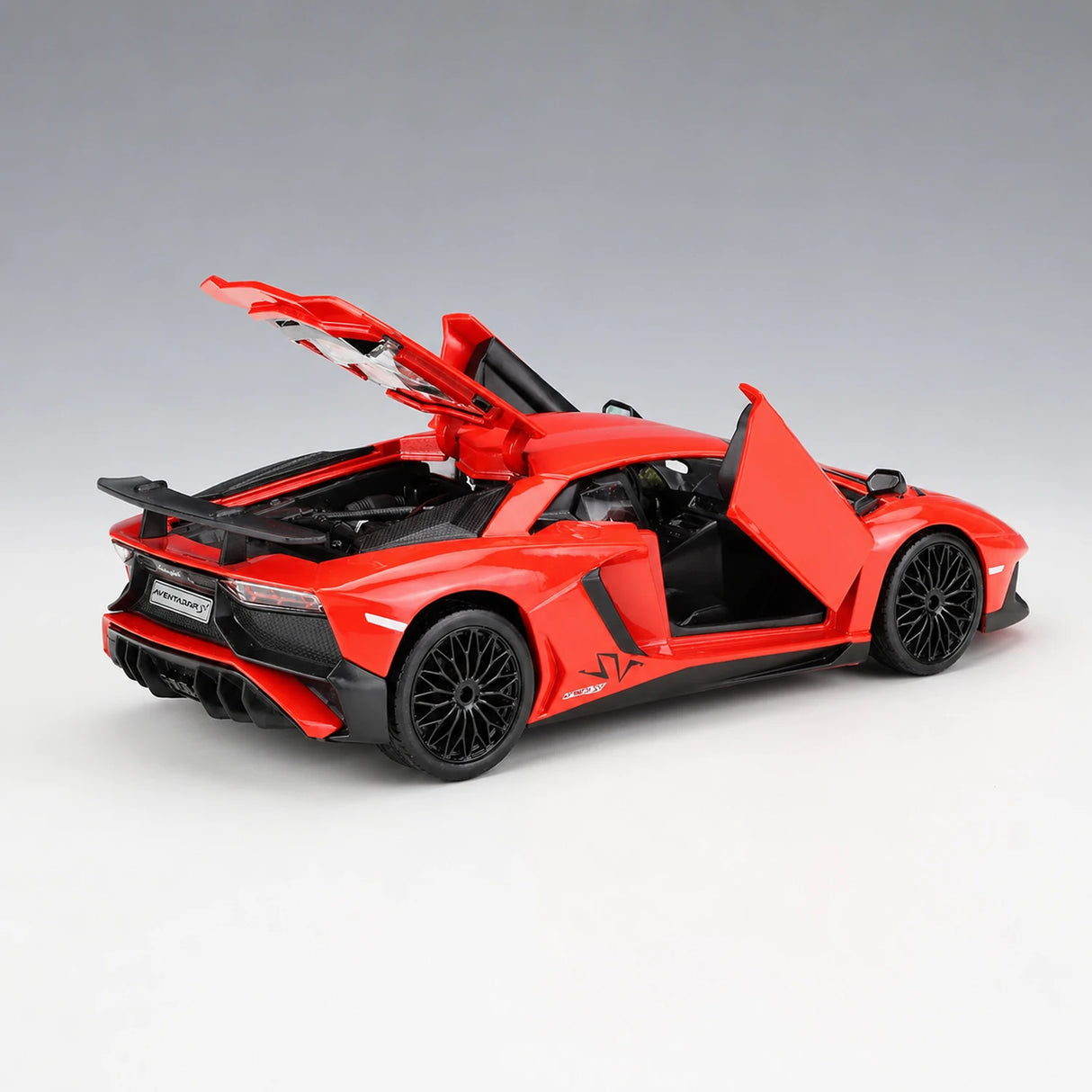Bburago Lamborghini 2016 Aventador LP750-4 SV Red 1:24 – model wyświetlacza odlewany