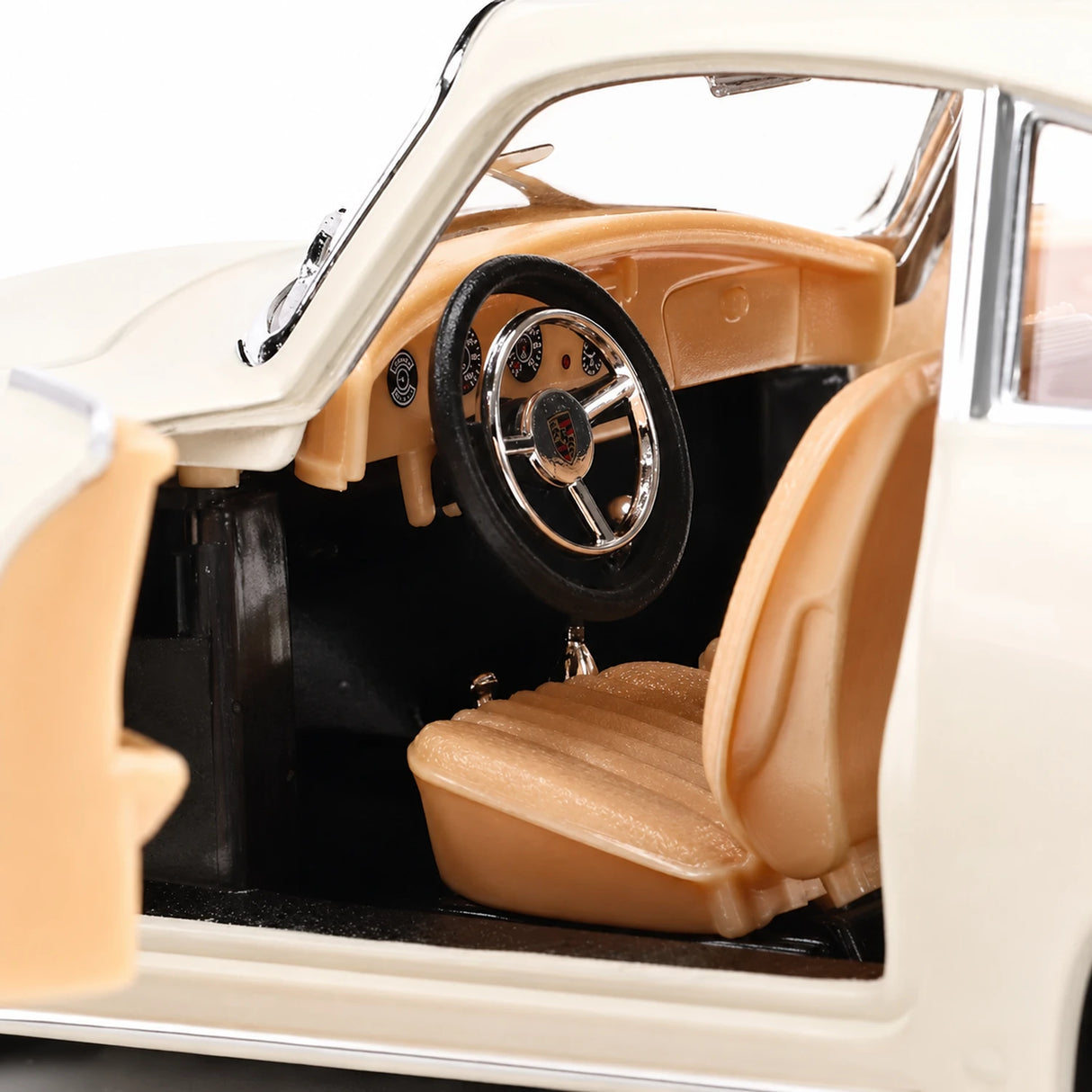 Bburago Porsche 1961 356B Coupe White 1:24 – model z odlewem odlewanym