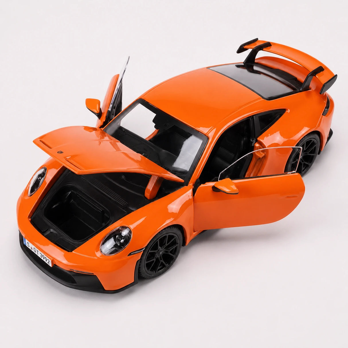 Bburago Porsche 2021 911 GT3 Orange 1:24 – model z odlewem odlewanym