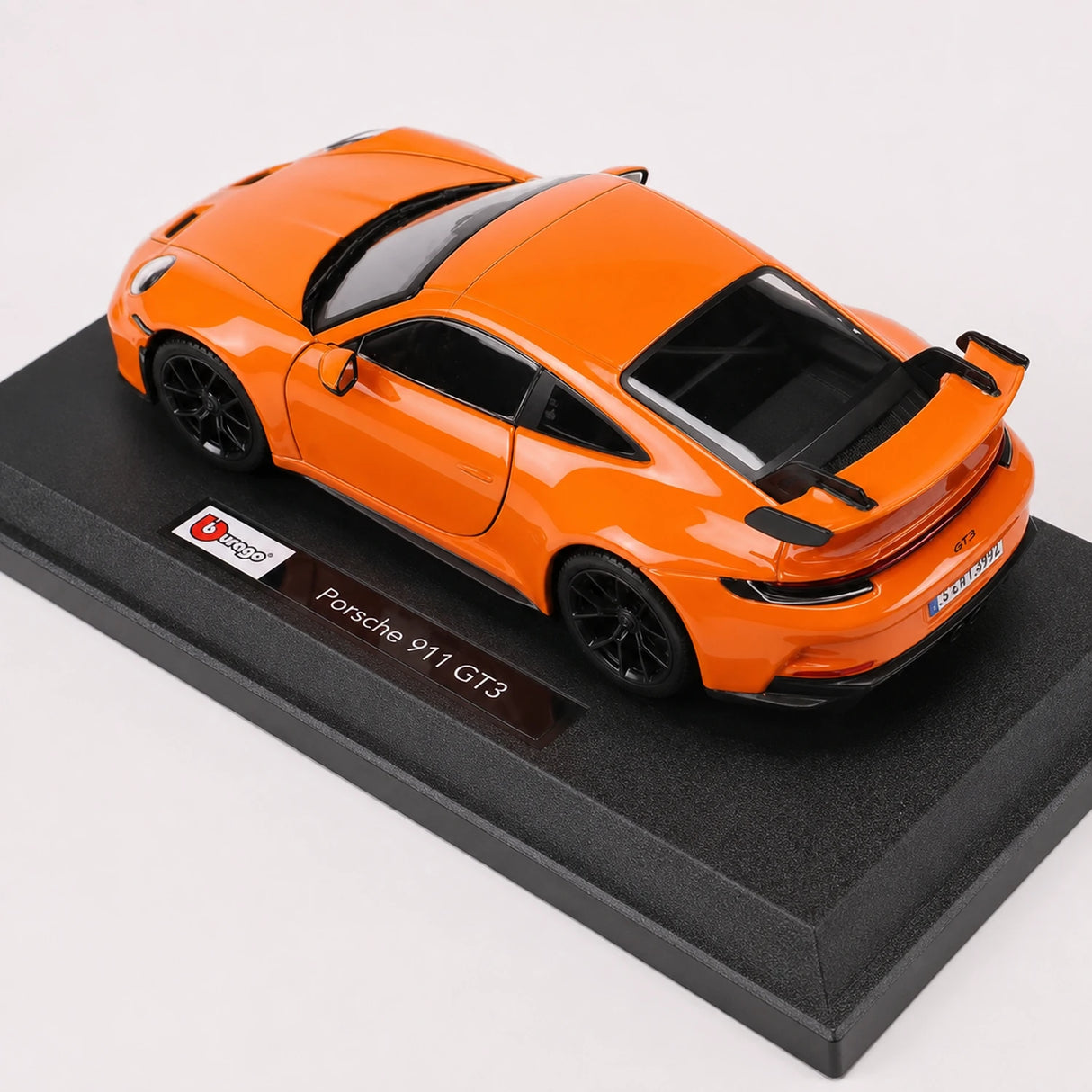 Bburago Porsche 2021 911 GT3 Orange 1:24 – model z odlewem odlewanym