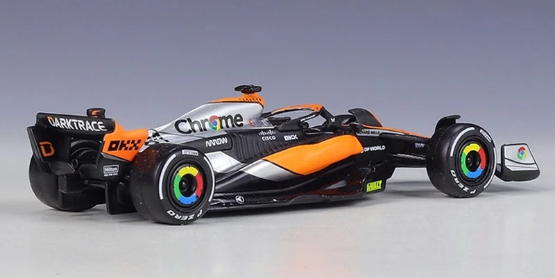 1:43 McLaren 2023 MCL60 #81 Oscar Piastri F1 model car by Bburago - view 6