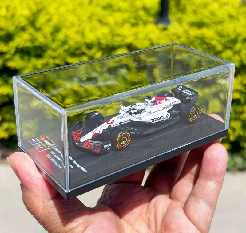 Bburago Red Bull 2025 RB21 #1 Livrée japonaise GP Livrée blanche Max Verstappen F1 1:64 modèle d’exposition en métal moulé sous pression - voir 2