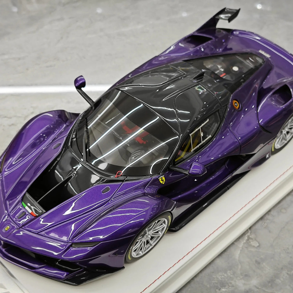 CE Ferrari 2018 FXX K Evo Modified Purple 1:18 – Resina modello in resina collezionabile