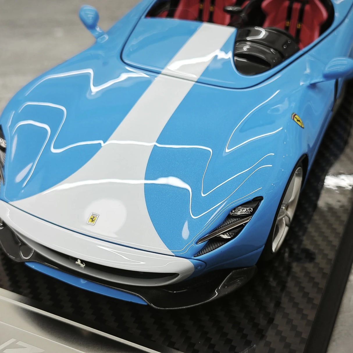CE Ferrari 2018 Monza SP2 California Blue 1:18 – Samlarresinmodellresin