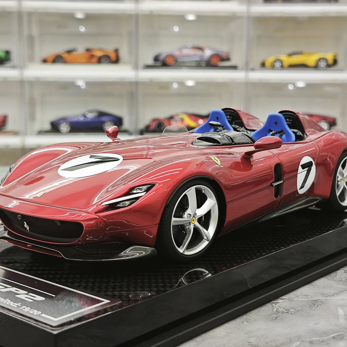 CE Ferrari 2018 Monza SP2 Legendary Red 1:18 – samlarobjekt resinmodellresin resin
