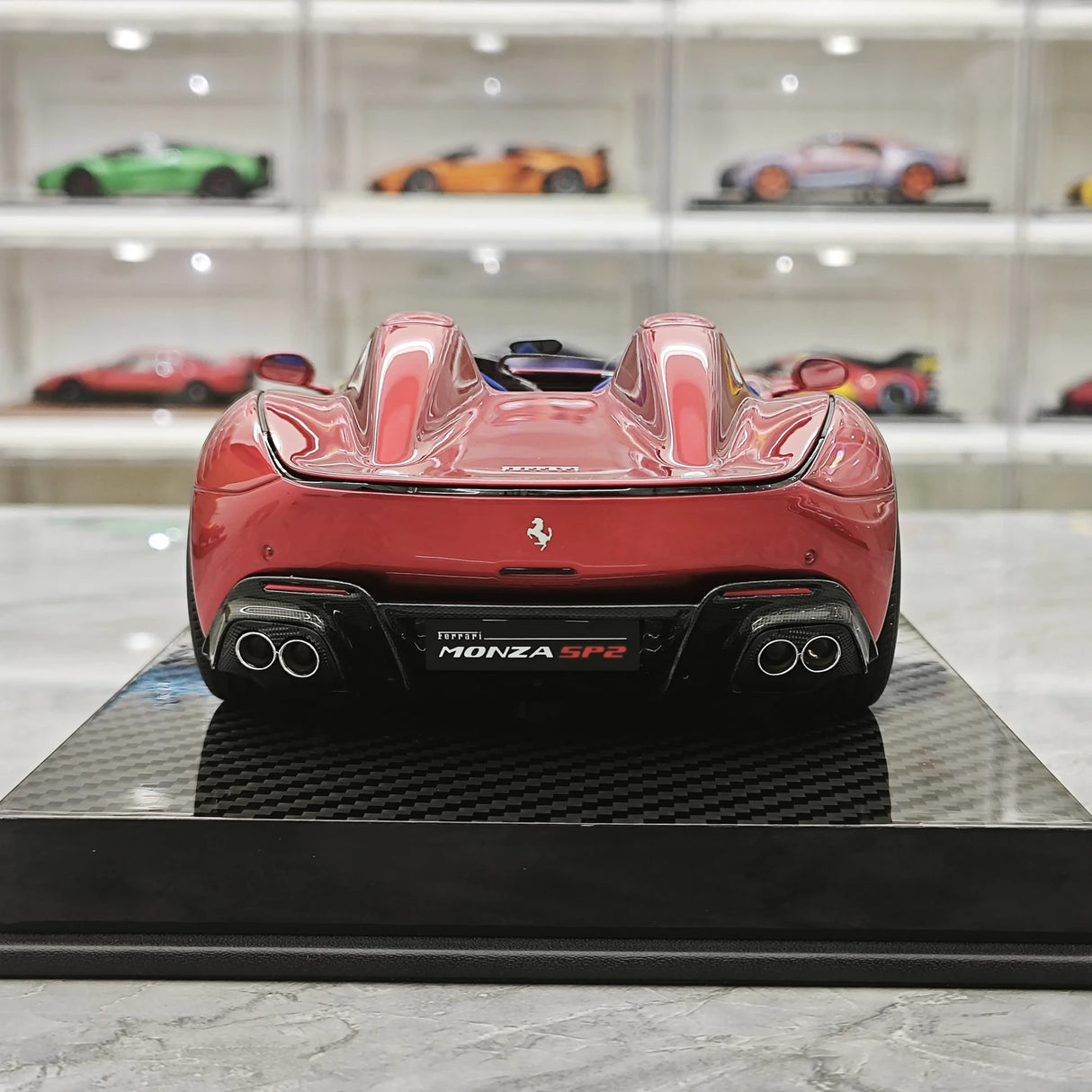 CE Ferrari 2018 Monza SP2 Legendary Red 1:18 – samlarobjekt resinmodellresin resin