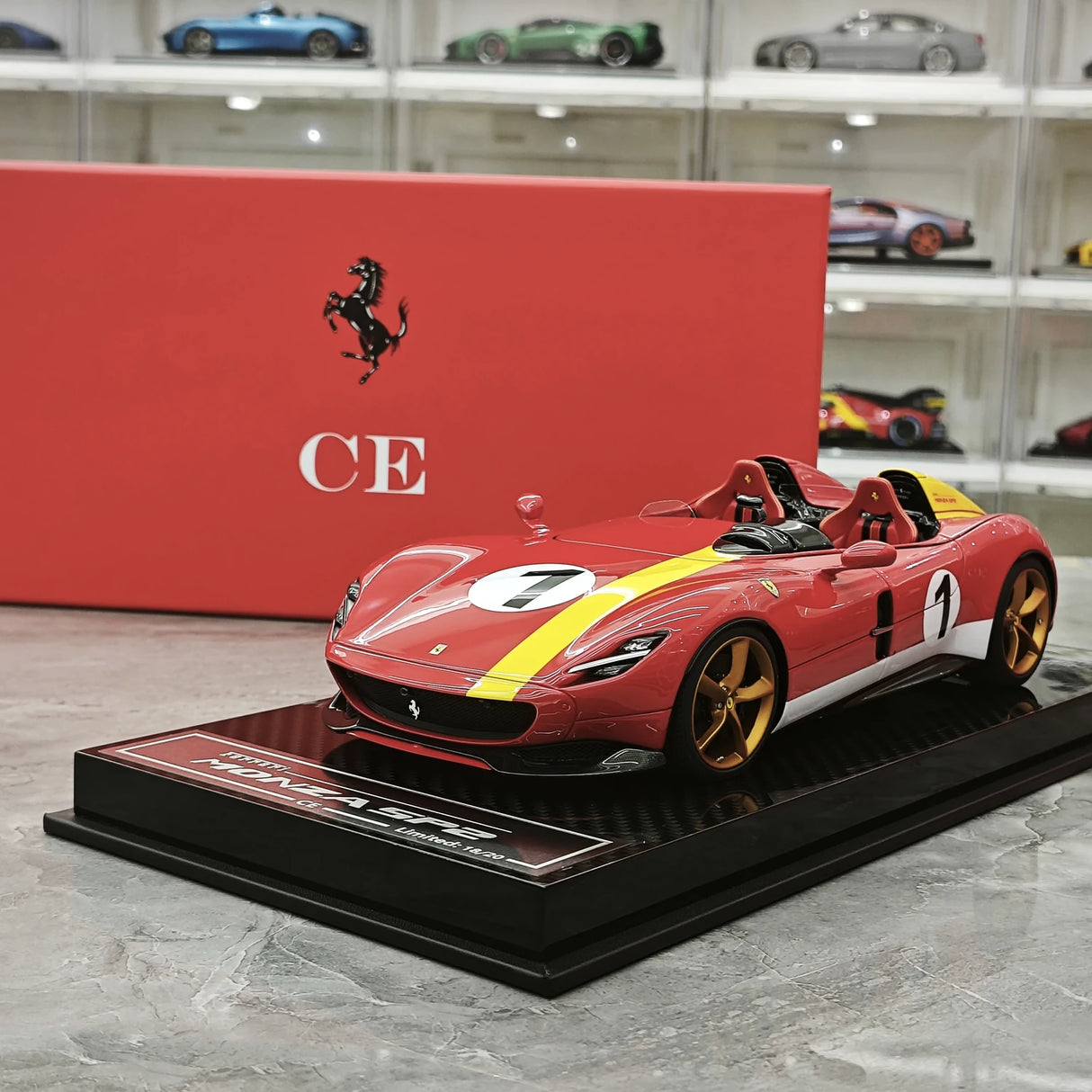 CE Ferrari 2018 Monza SP2 Racing Red 1:18 – samlarobjekt resinmodellresin resin