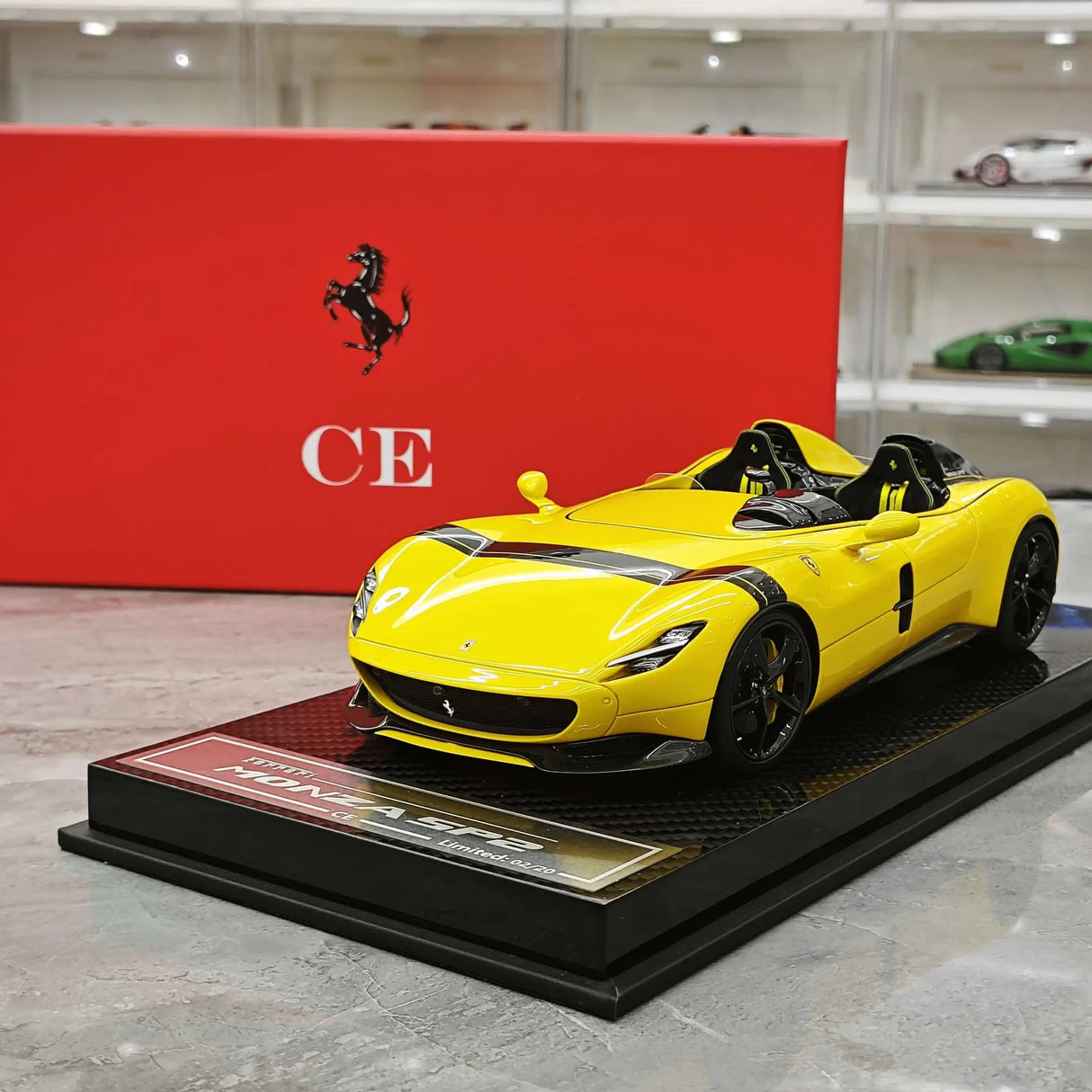 CE Ferrari 2018 Monza SP2 Yellow 1:18 – samlarobjekt resinmodellresin