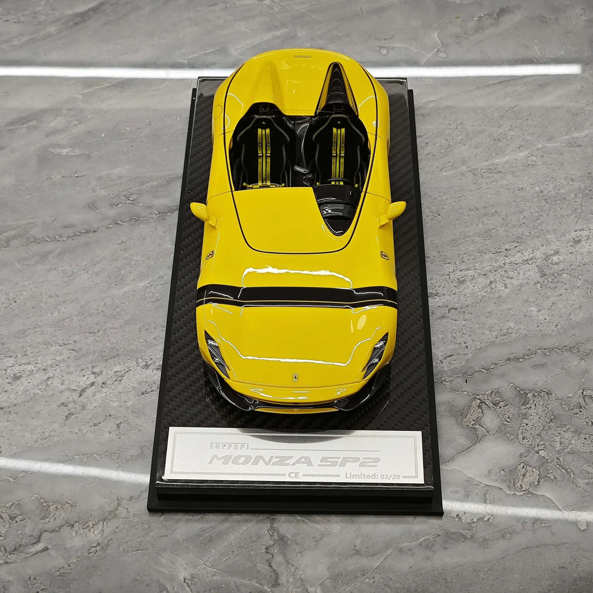 CE Ferrari 2018 Monza SP2 Yellow 1:18 – samlarobjekt resinmodellresin
