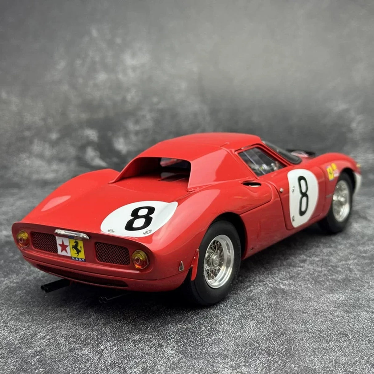Ferrari 1964 250 LM #8 Rot 1:18 Reims 12h Druckguss-Sammlermodell von CMC - Ansicht 8