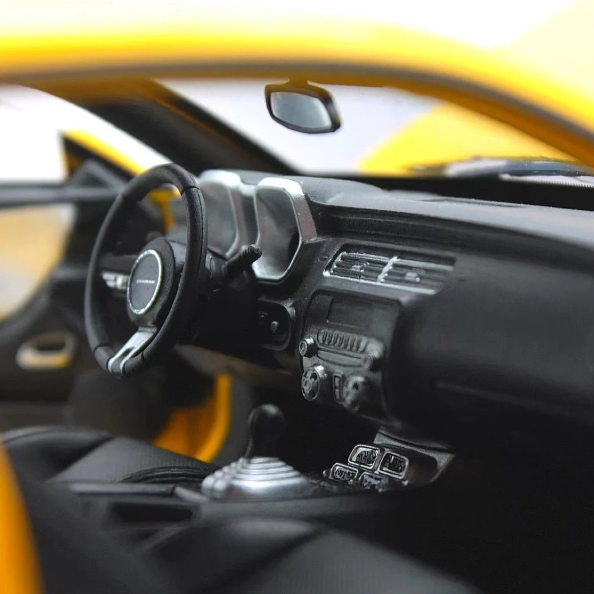 CSM Chevrolet 2010 Camaro Yellow 1:18 – Keräilyvalmisteinen valuvalumalli