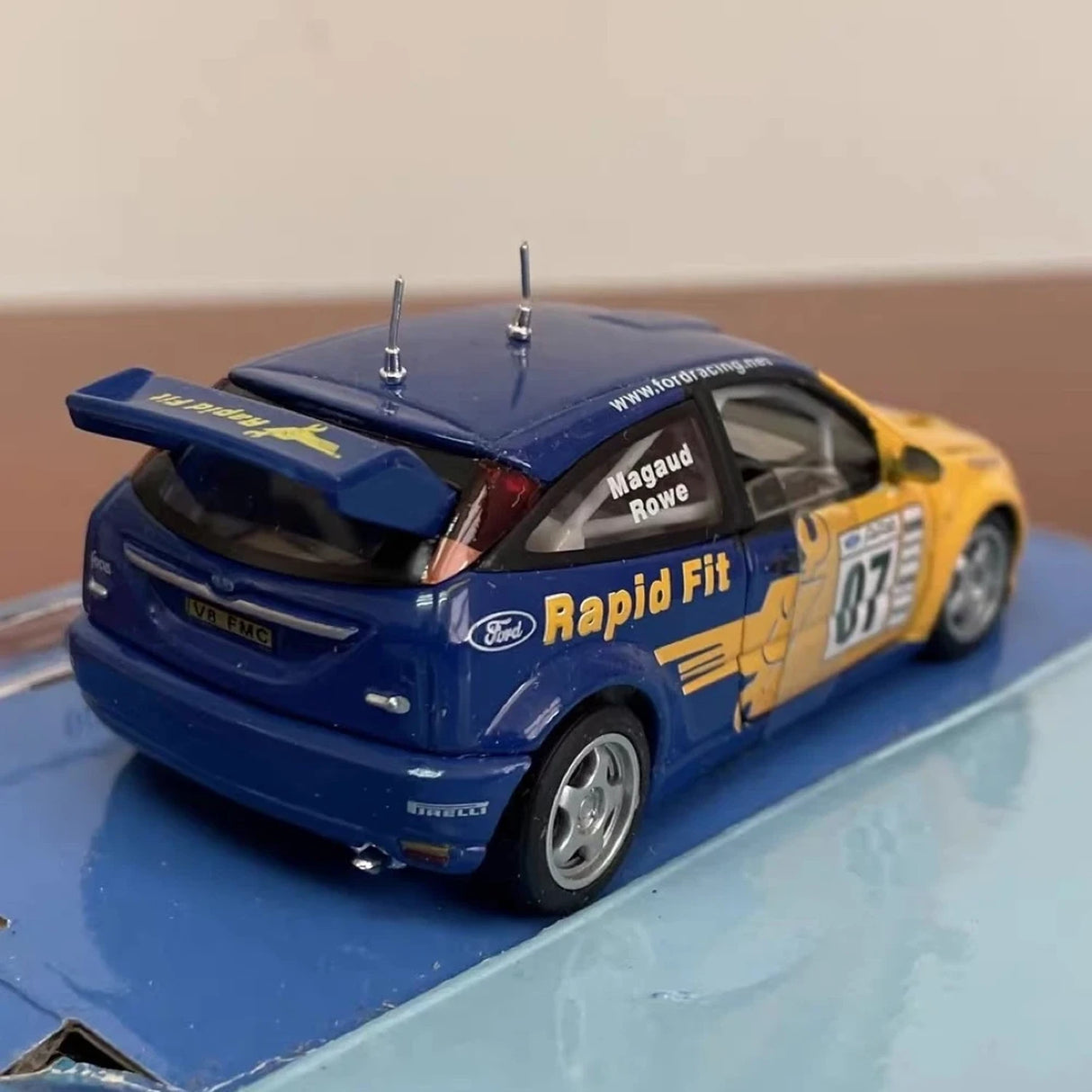 Ford 2000 Focus WRC #07 1:43 diecast collectible model by Cararama - view 5