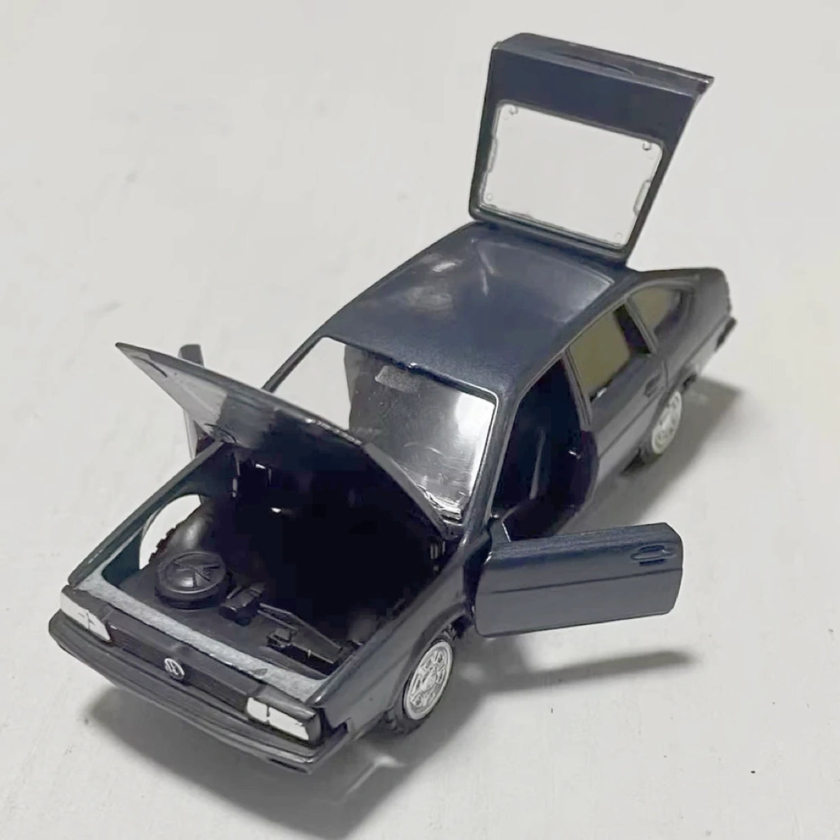 Conrad Volkswagen 1984 Passat GLS Hatchback Blue 1:43 – Collectible Diecast Model Die-Cast