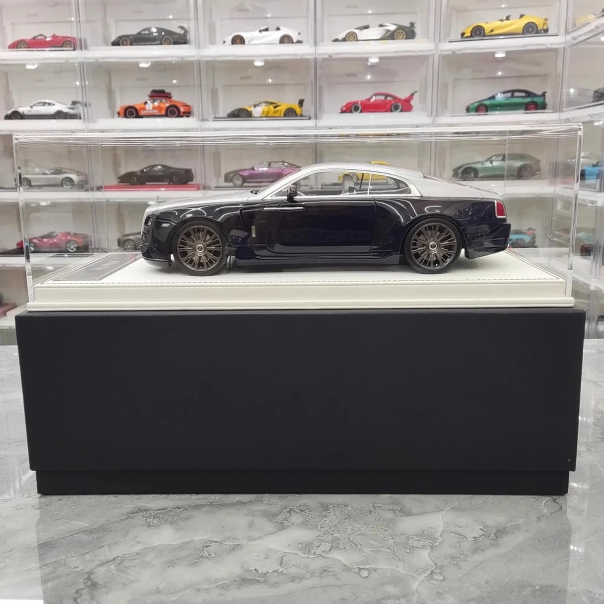 Davis & Giovanni Rolls-Royce 2013 Wraith Novitec Spofec Blue and Silver 1:18 – Collectible Resin Model Resin