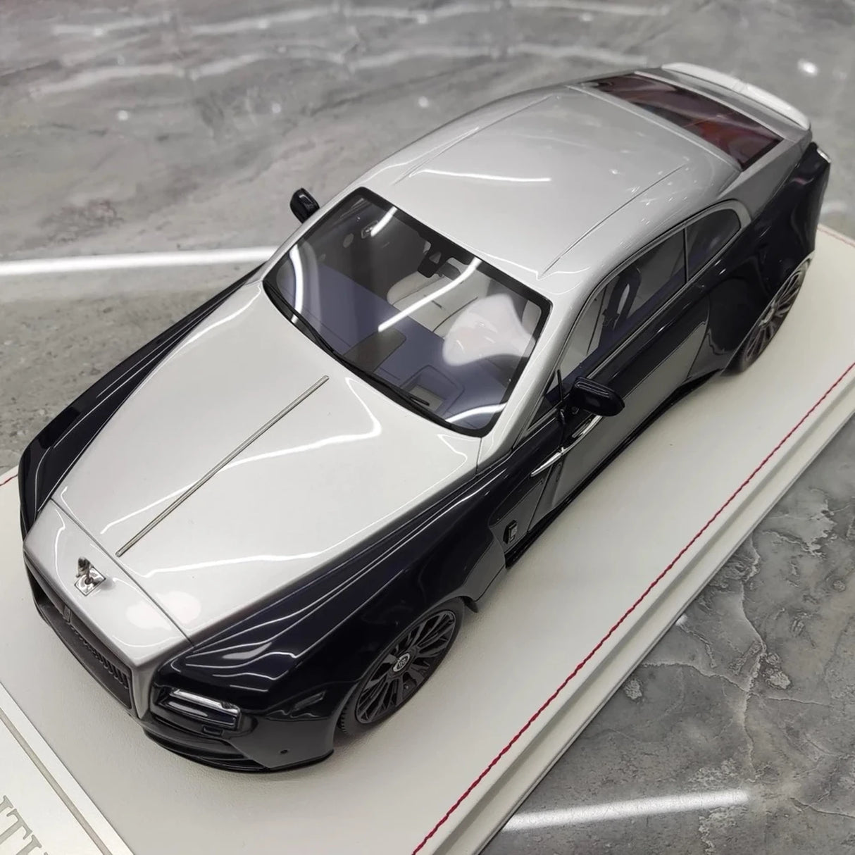 Davis & Giovanni Rolls-Royce 2013 Wraith Novitec Spofec Blue and Silver 1:18 – Collectible Resin Model Resin
