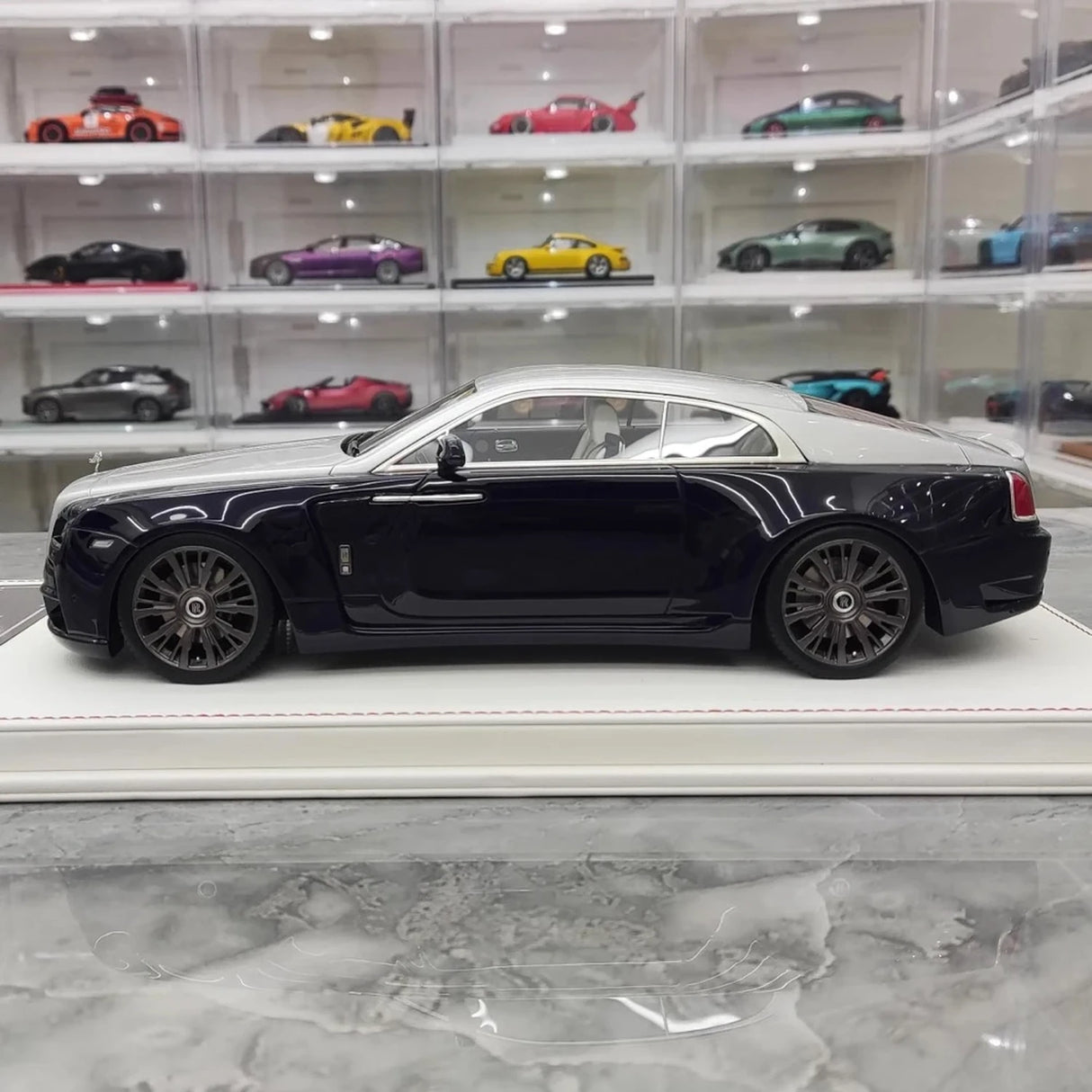 Davis & Giovanni Rolls-Royce 2013 Wraith Novitec Spofec Blue and Silver 1:18 – Collectible Resin Model Resin
