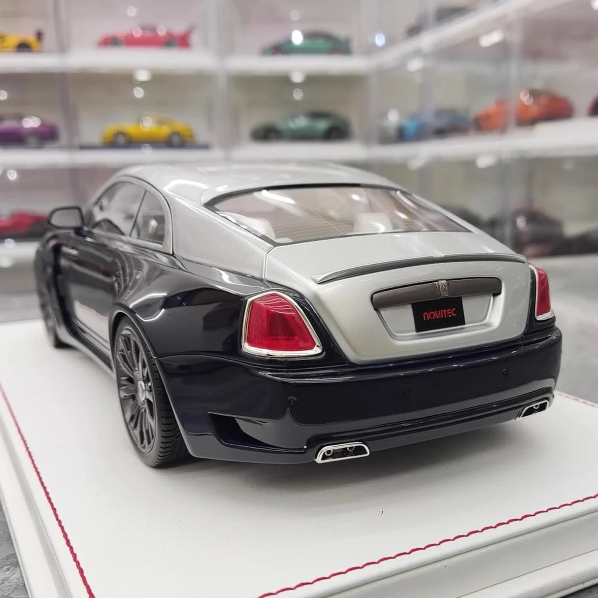 Davis & Giovanni Rolls-Royce 2013 Wraith Novitec Spofec Blue and Silver 1:18 – Collectible Resin Model Resin