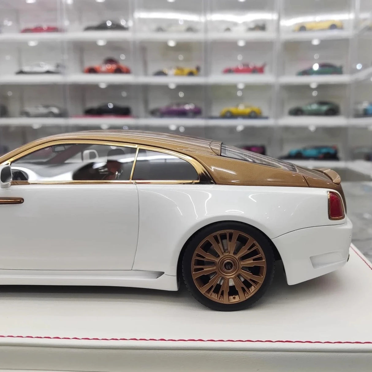 Davis & Giovanni Rolls-Royce 2013 Wraith Novitec Spofec White and Gold 1:18 – keräilyhartsimallihartsi