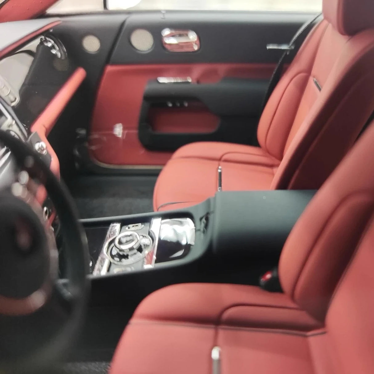 Davis & Giovanni Rolls-Royce 2013 Wraith Novitec Spofec White and Gold 1:18 – keräilyhartsimallihartsi