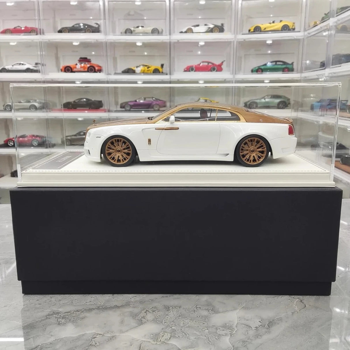 Davis & Giovanni Rolls-Royce 2013 Wraith Novitec Spofec White and Gold 1:18 – keräilyhartsimallihartsi
