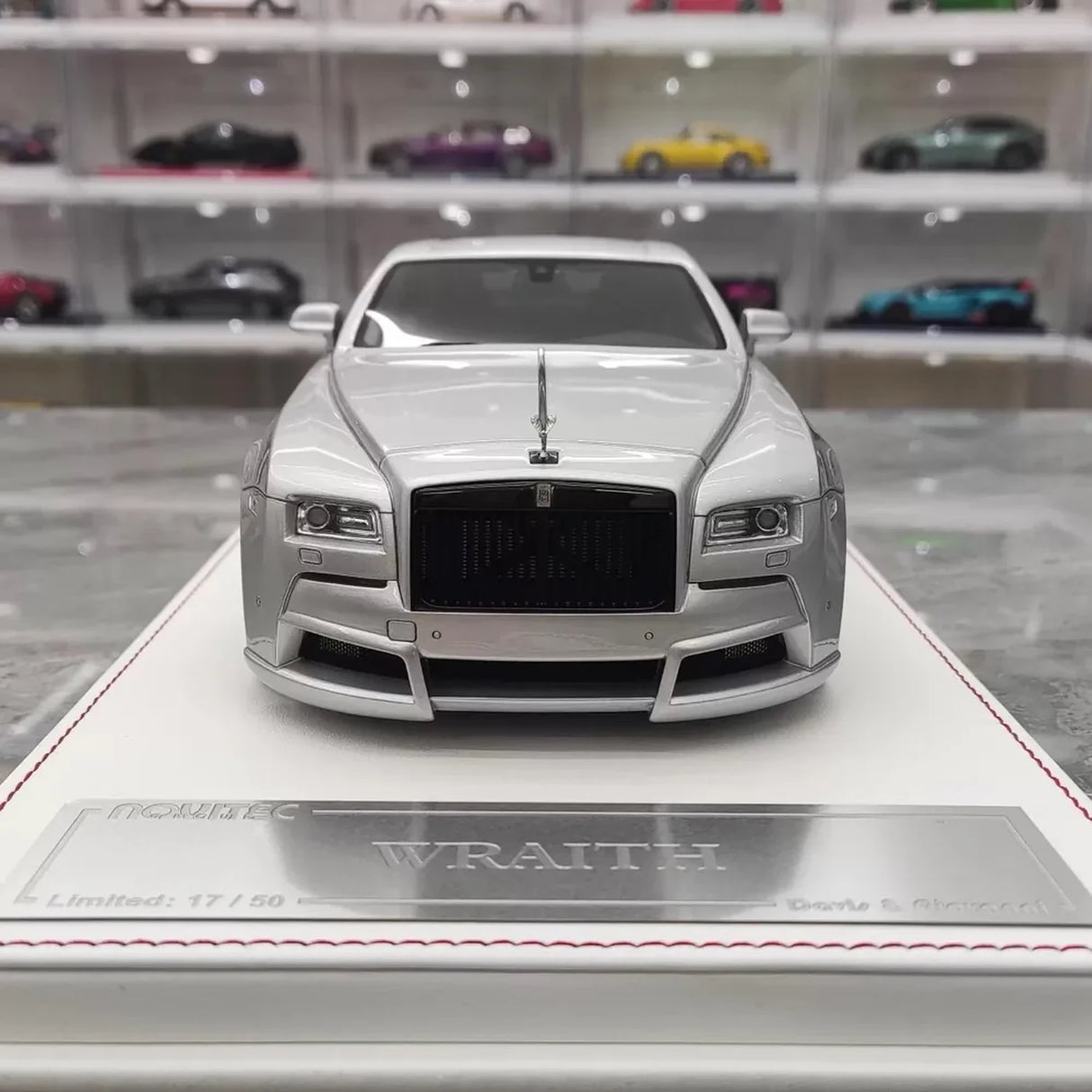 Davis & Giovanni Rolls-Royce 2013 Wraith Novitec Silver Model Car 1:18 – Collectible Resin Model Resin