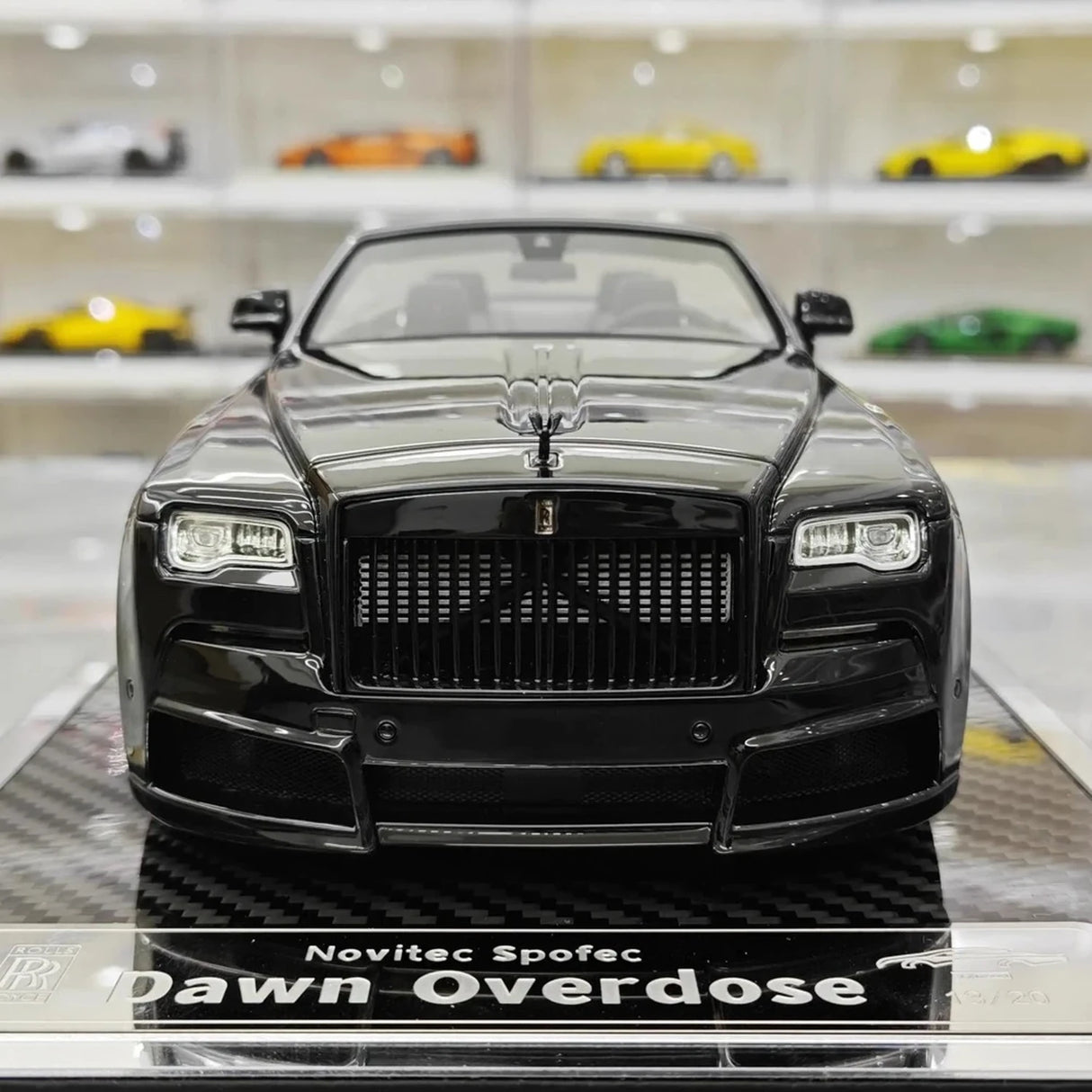 Davis & Giovanni Rolls-Royce 2015 Dawn Novitec Spofec Black 1:18 – kolekcjonerska żywica modelowa żywica