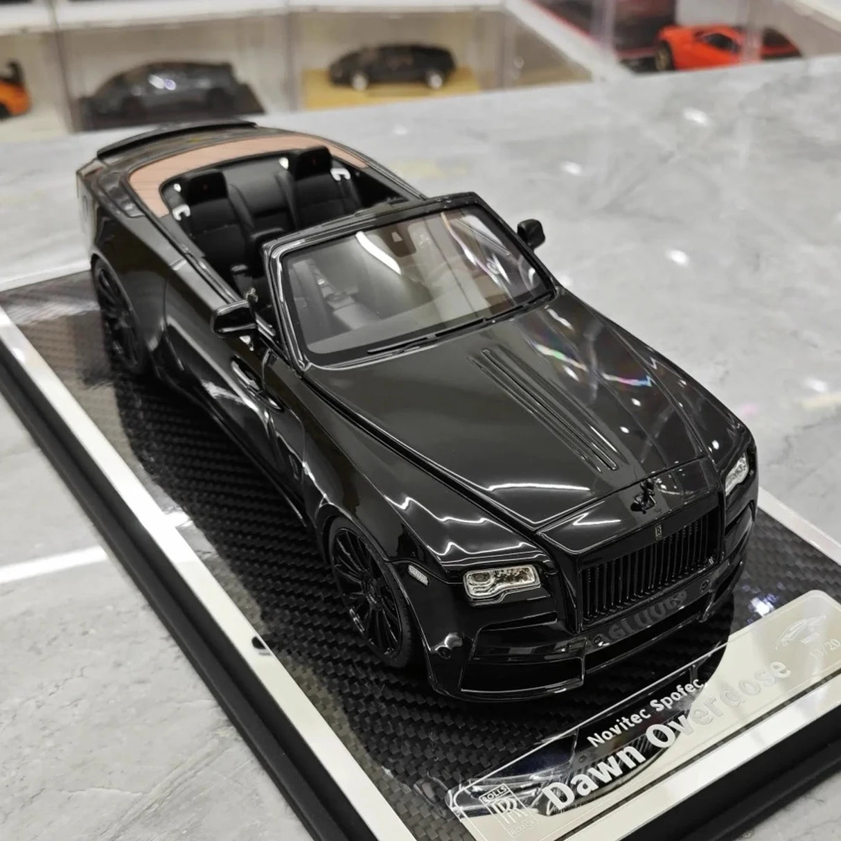 Davis & Giovanni Rolls-Royce 2015 Dawn Novitec Spofec Black 1:18 – kolekcjonerska żywica modelowa żywica