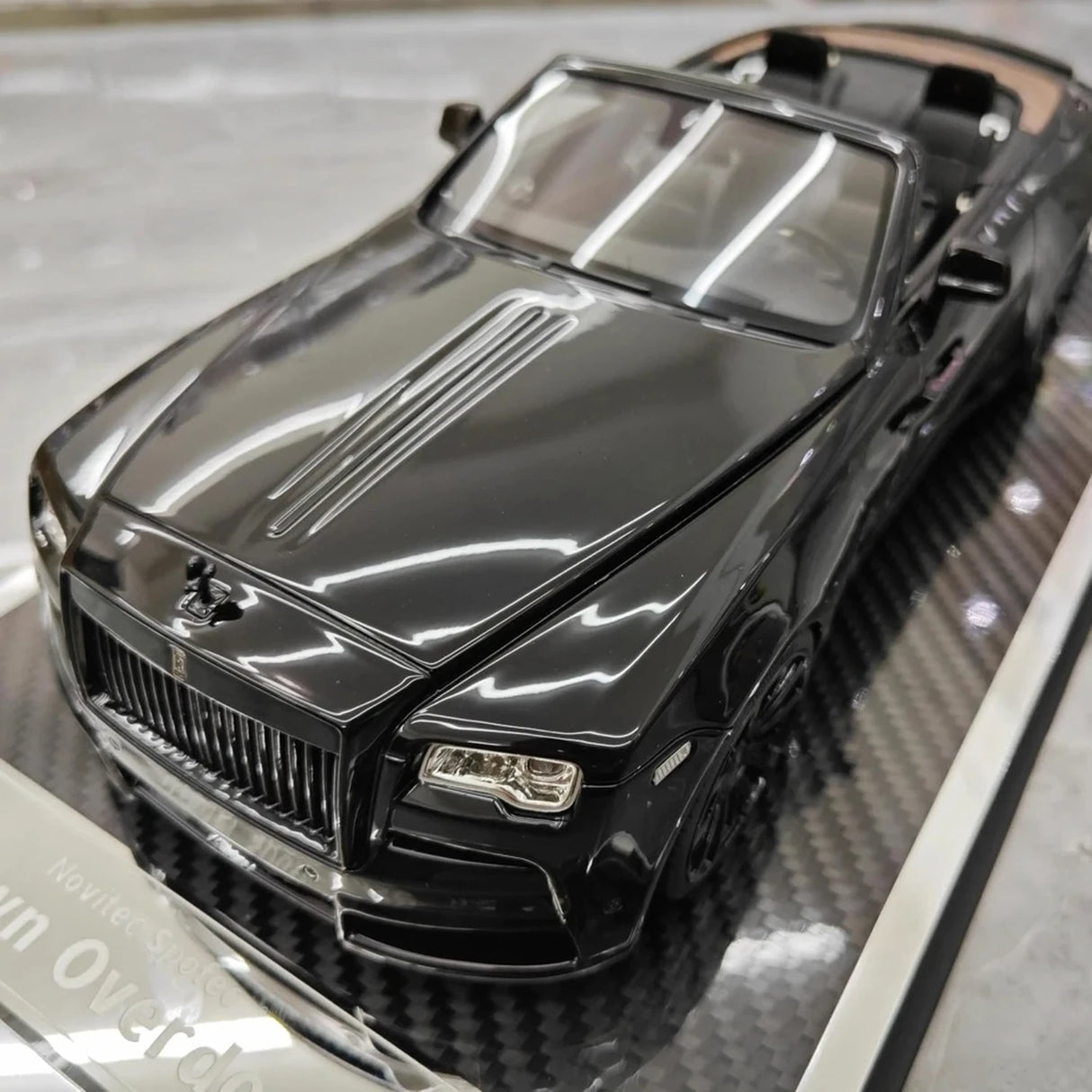 Davis & Giovanni Rolls-Royce 2015 Dawn Novitec Spofec Black 1:18 – kolekcjonerska żywica modelowa żywica