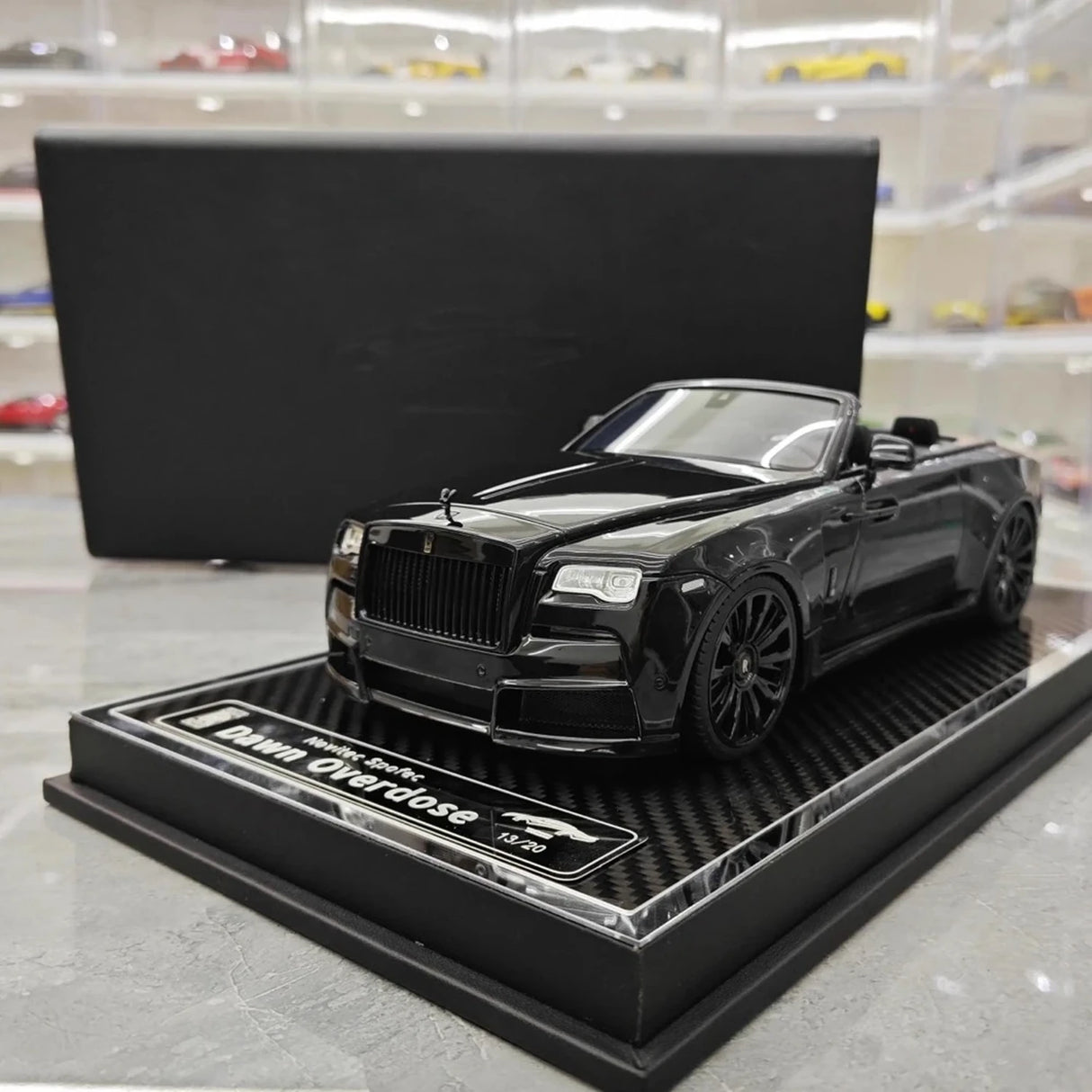 Davis & Giovanni Rolls-Royce 2015 Dawn Novitec Spofec Black 1:18 – kolekcjonerska żywica modelowa żywica