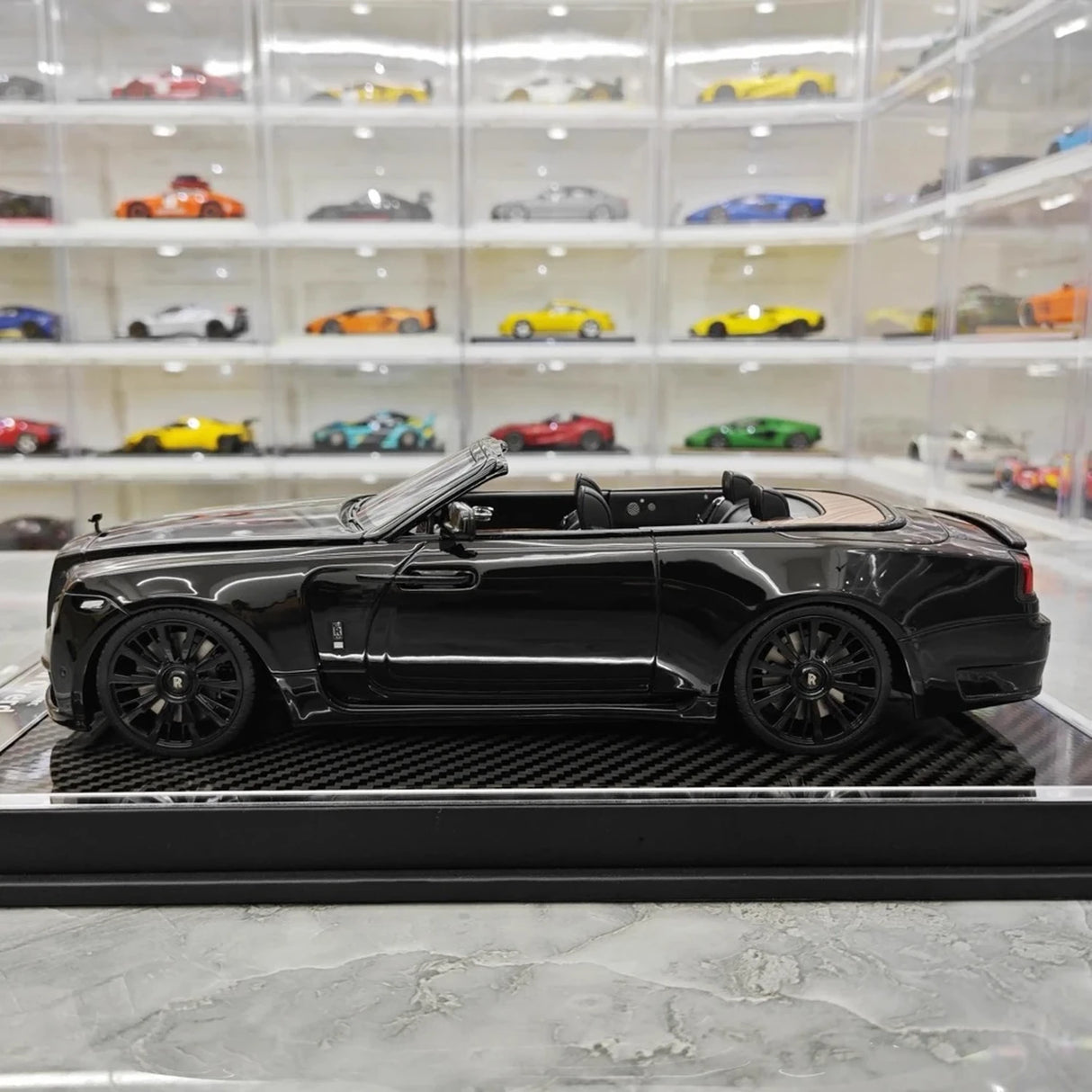 Davis & Giovanni Rolls-Royce 2015 Dawn Novitec Spofec Black 1:18 – kolekcjonerska żywica modelowa żywica