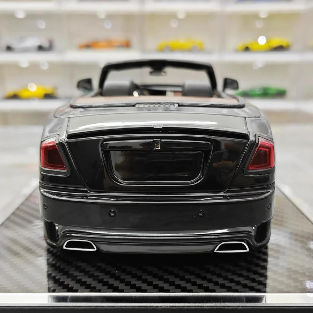 Davis & Giovanni Rolls-Royce 2015 Dawn Novitec Spofec Black 1:18 – kolekcjonerska żywica modelowa żywica