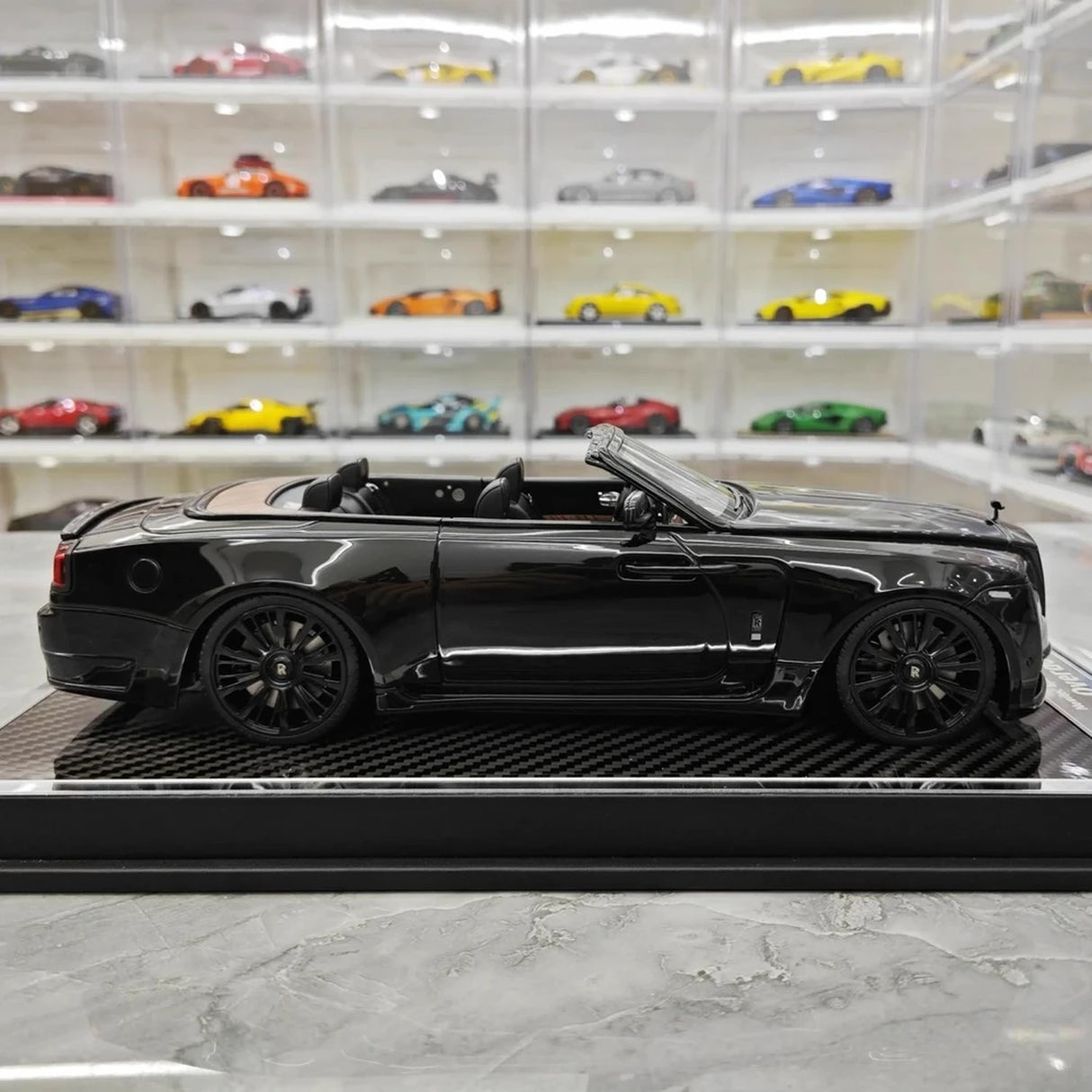 Davis & Giovanni Rolls-Royce 2015 Dawn Novitec Spofec Black 1:18 – kolekcjonerska żywica modelowa żywica